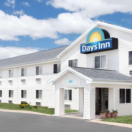 Days Inn Neenah المظهر الخارجي الصورة